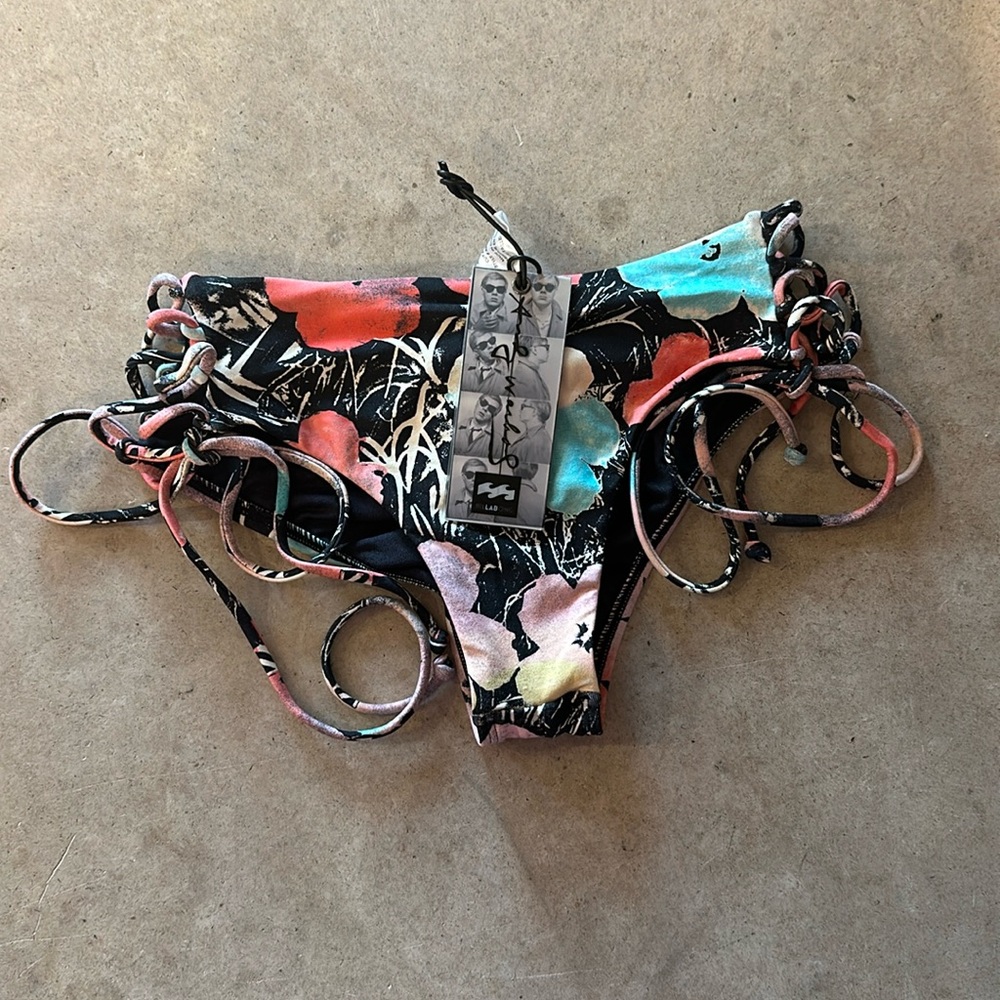 NWT billabong x Andy Warhol side tie bikini bottom
